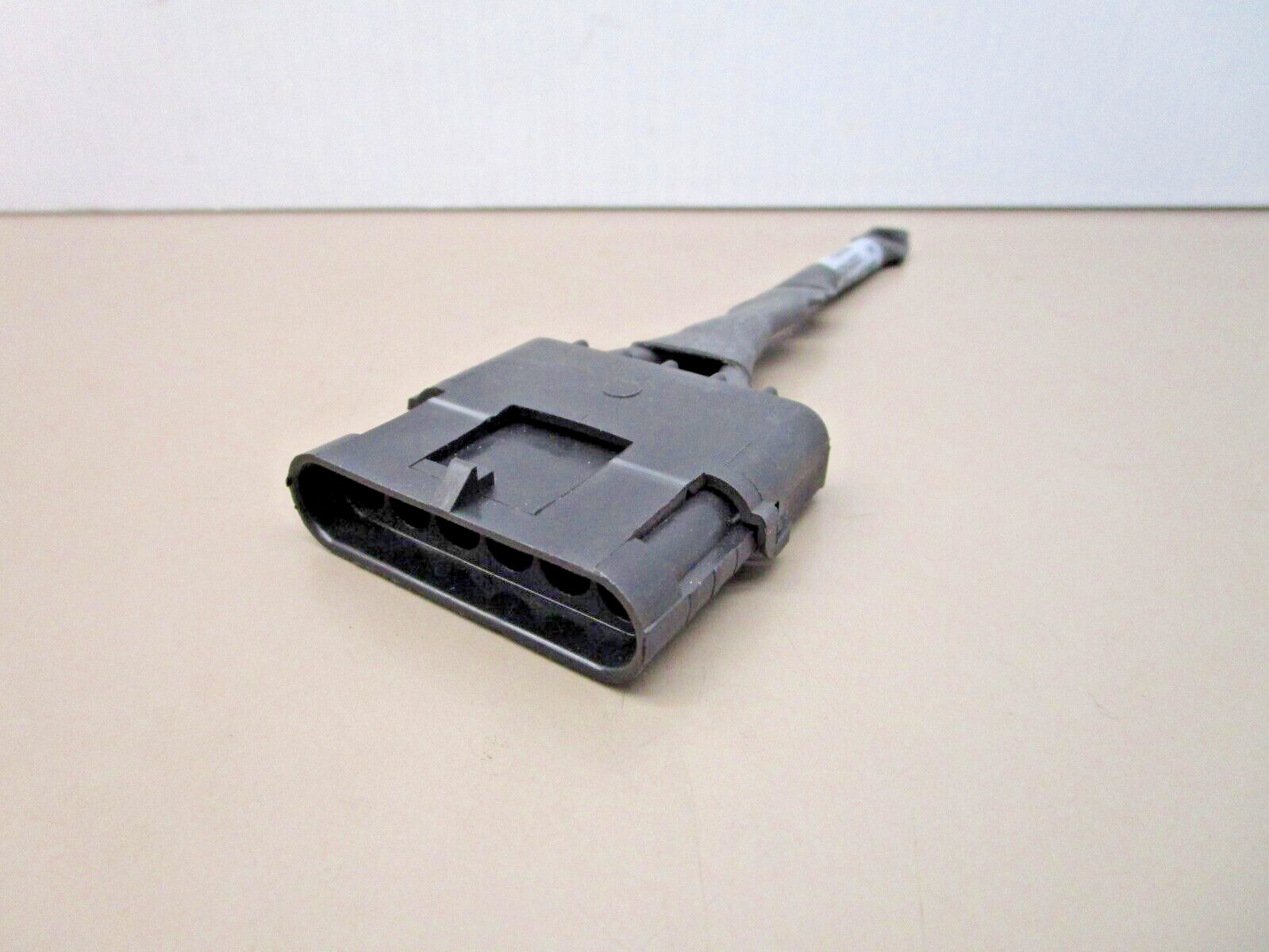 WMI 052643503 HAR003 Specialty Connector Assembly 6-Pin Weatherpack