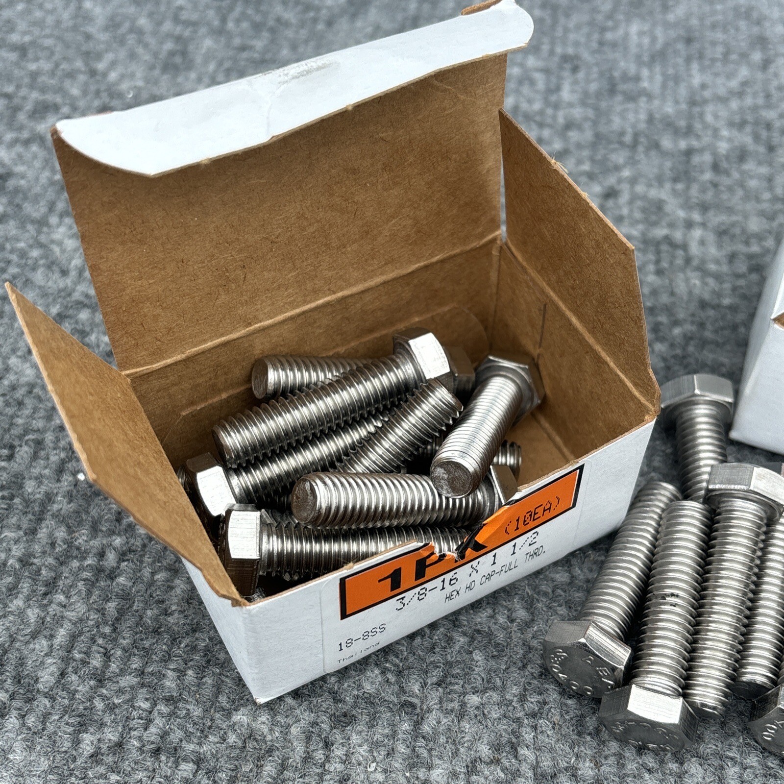 Lot of 20 3/8″-16 x 1-1/2″ Long Fully Threaded 18-8 Stainless Steel Hex Head Sc
