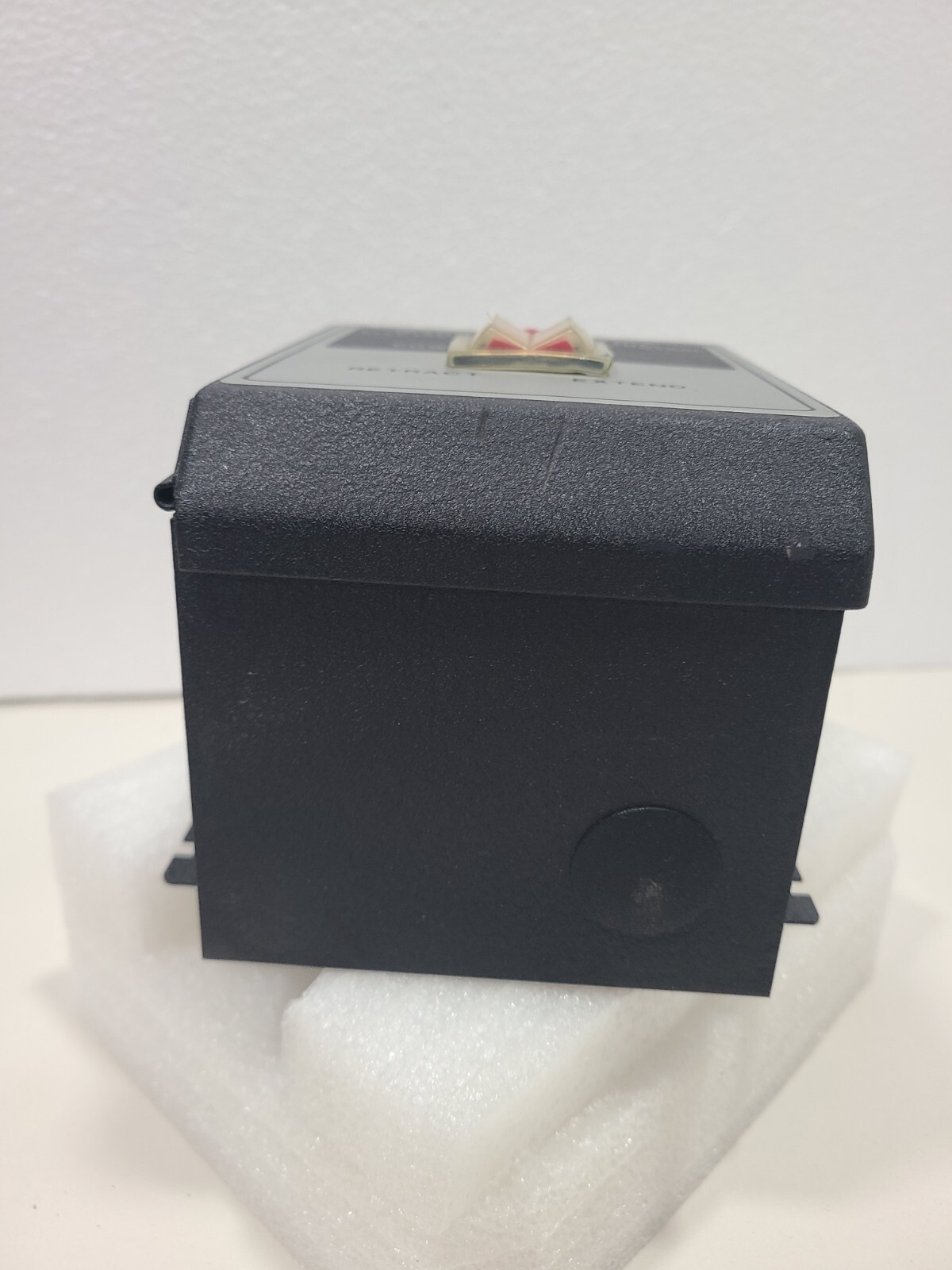 WARNER ELECTRIC MCS-2005 ACTUATOR CONTROL, 120 VAC inp 24 VDC out, NOS/open Box