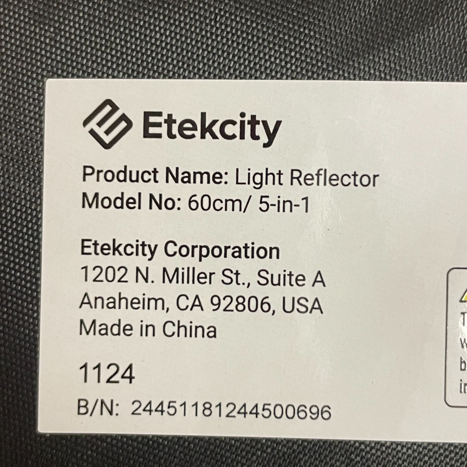 Etekcity24″ 5-in-1 Collapsible Photography Reflector Kit Silver/Gold/White/Black