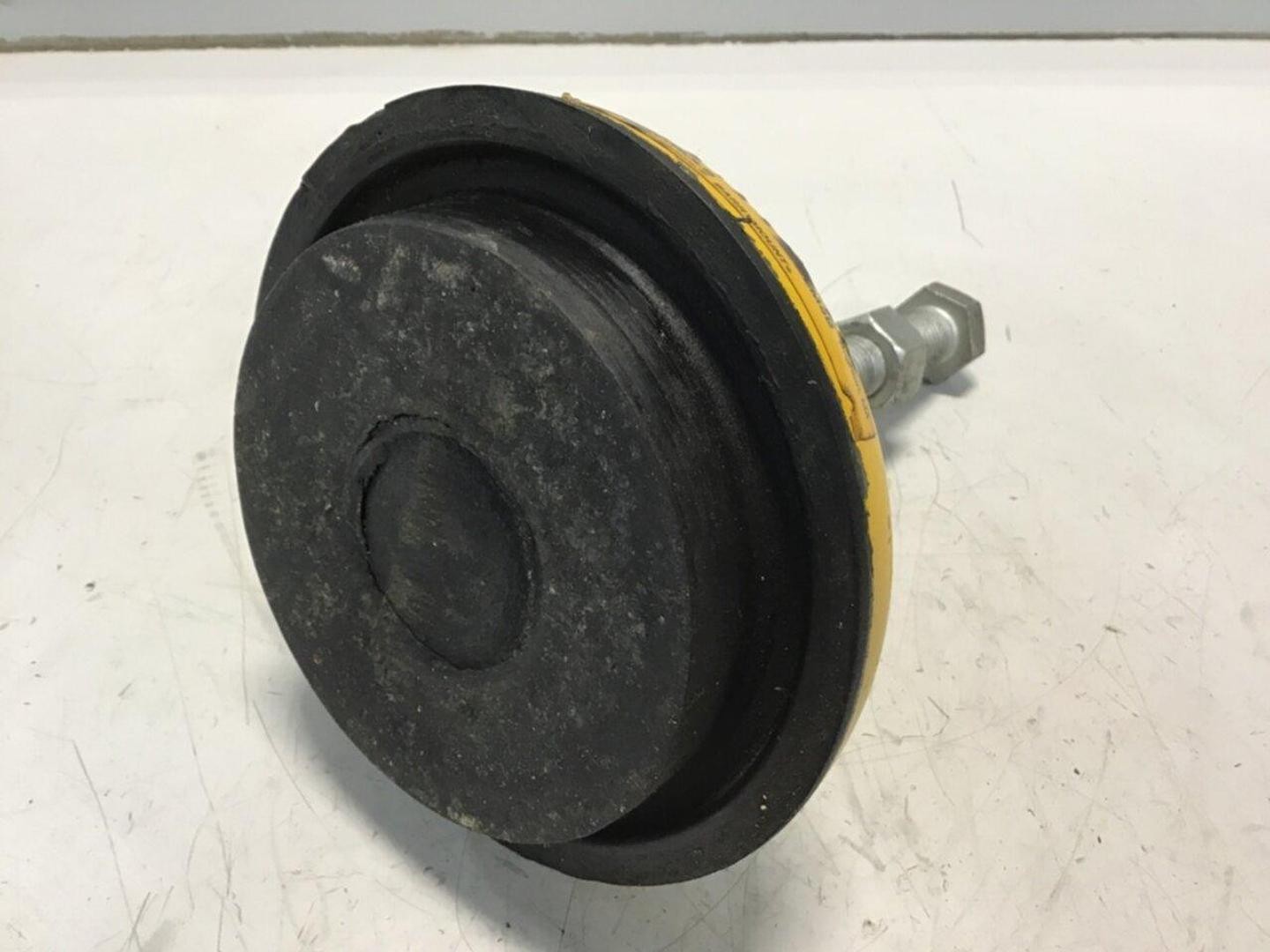 BARRY CONTROLS Leveling Mount Pad 6 Inch LM5B Used #122746