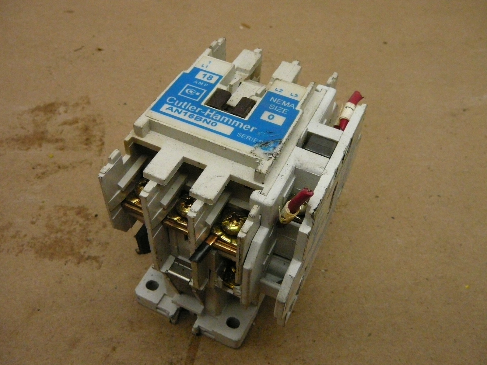 CUTLER HAMMER MOTOR STARTER AN16BN0 SIZE 0 W/AUX CONTACT C320KGS1 18A 600V