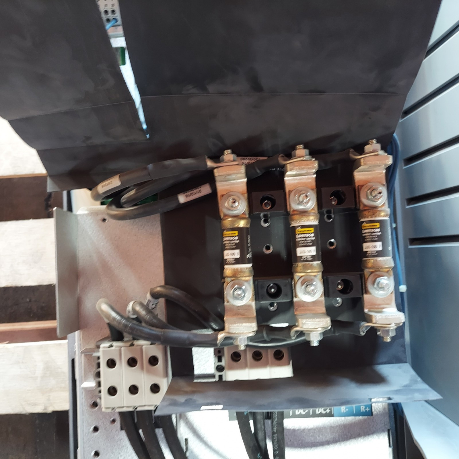 DANFOSS VLT 37KW 50 HP 50HP HVAC DRIVE 131F0594 13835H072