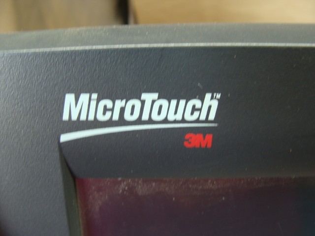 3M MICROTOUCH OPERATOR TOUCH PANEL MONITOR 41-81375-225 12V 2A