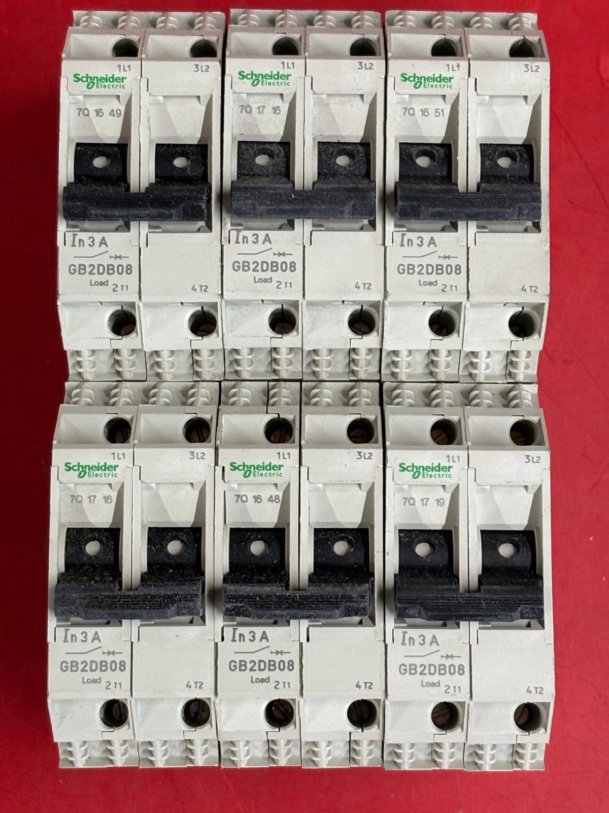 6-PACK SCHNEIDER ELECTRIC GB2DB08 THERMO MAGNETIC CIRCUIT BREAKER 3 AMP 2 POLE