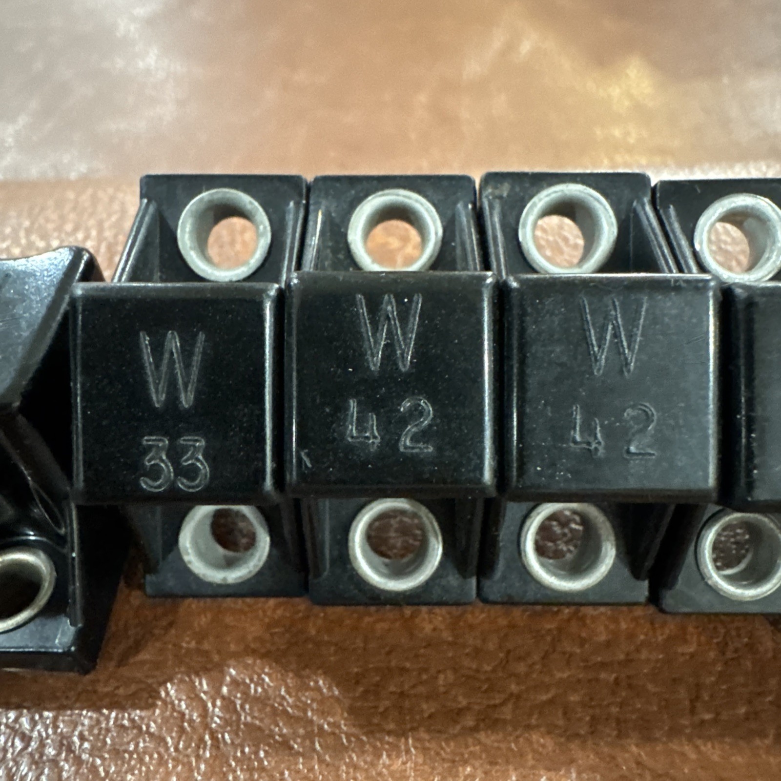 LOT OF 8 ALLEN BRADLEY W48 W42 W33 N18 N27 OVERLOAD HEATER ELEMENT
