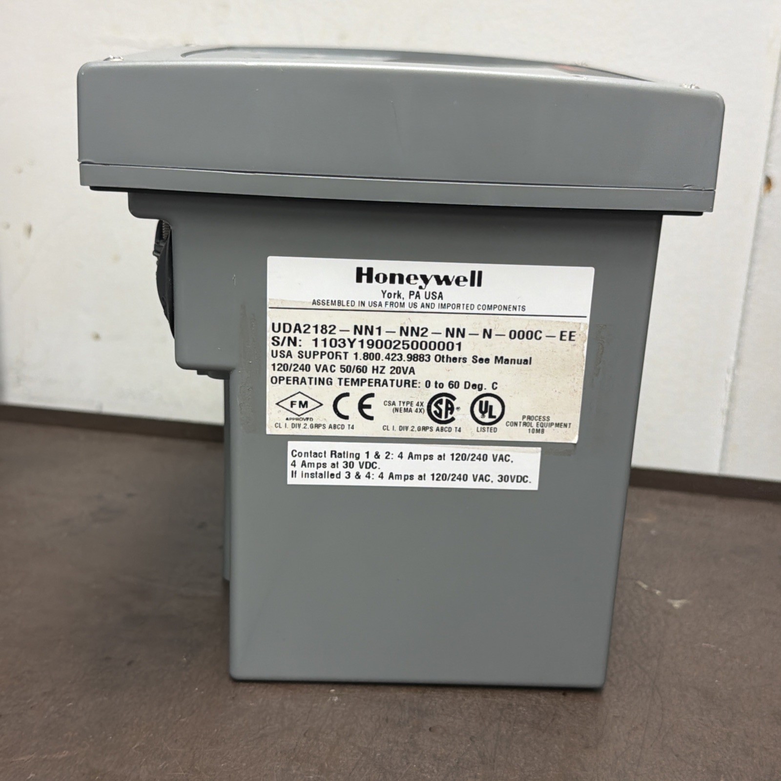 HONEYWELL UDA2182-NN1-NN2-NN-N-000C-EE Control Analyzer