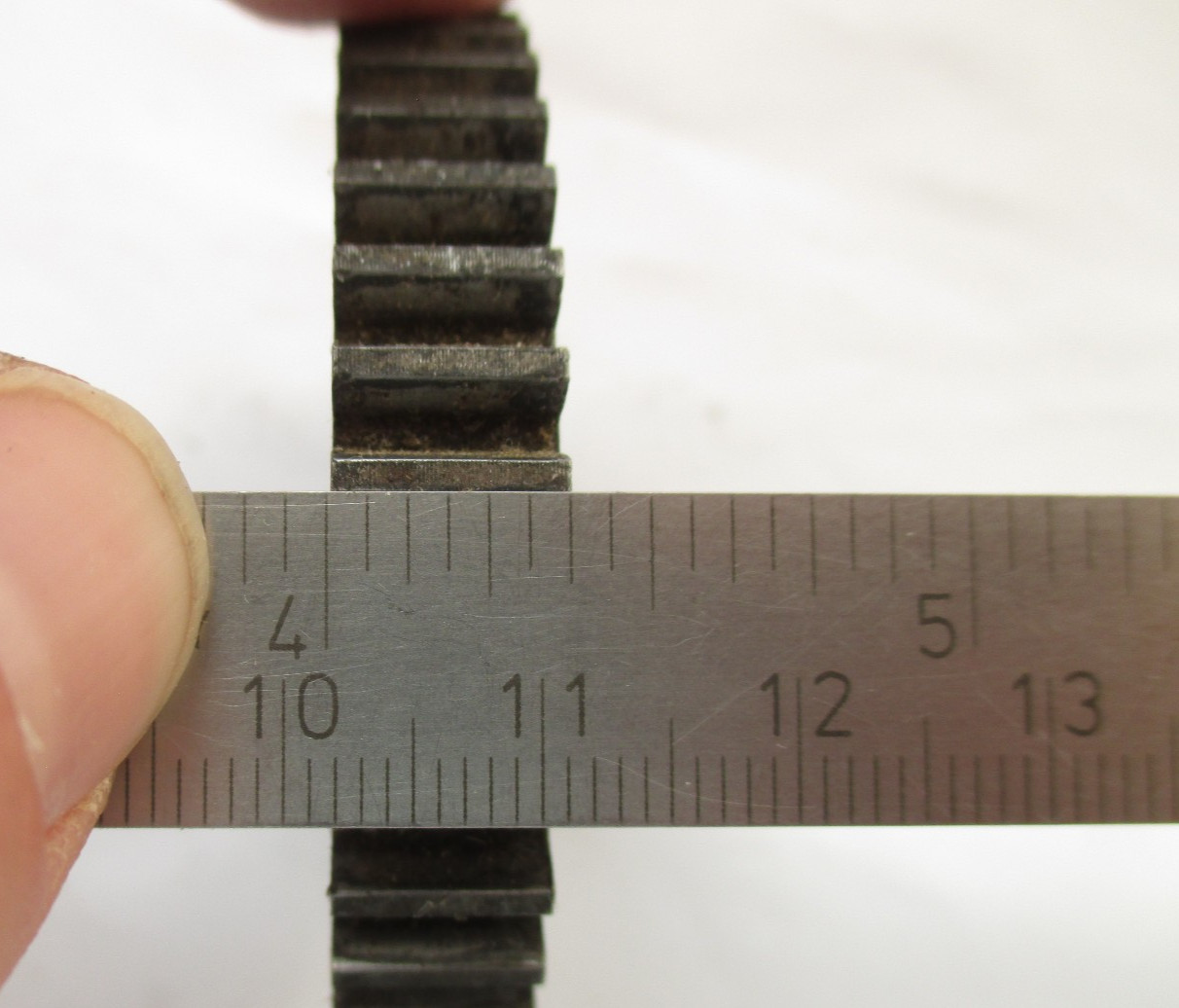 44 Tooth Spur Gear ~ 2-9/16″ by 3/8″. 9/16″ Inside Diameter