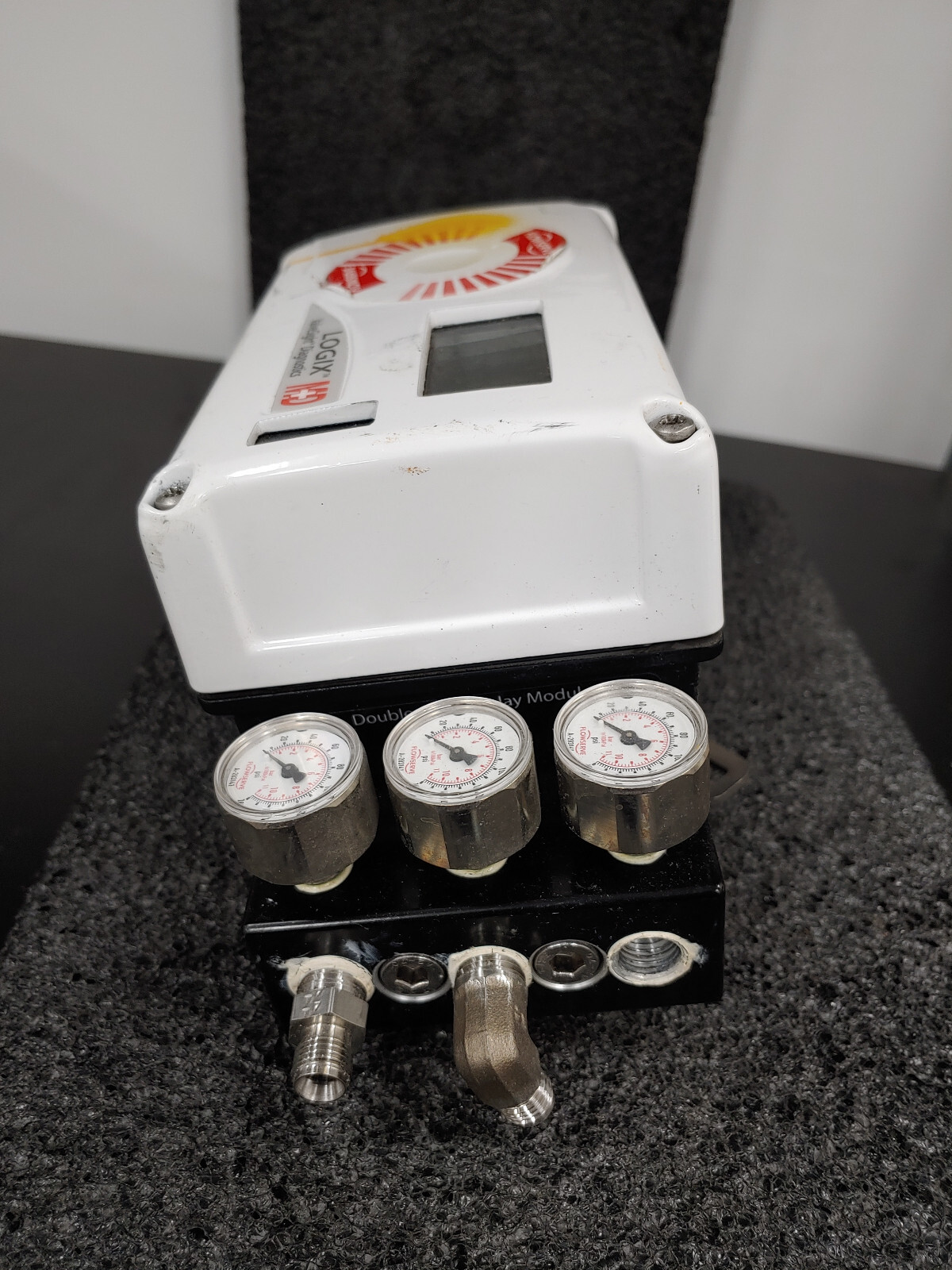 FLOWSERVE Logix 500MD+ Digital Positioner Series 520MD+37-W1D300-GM1-1000