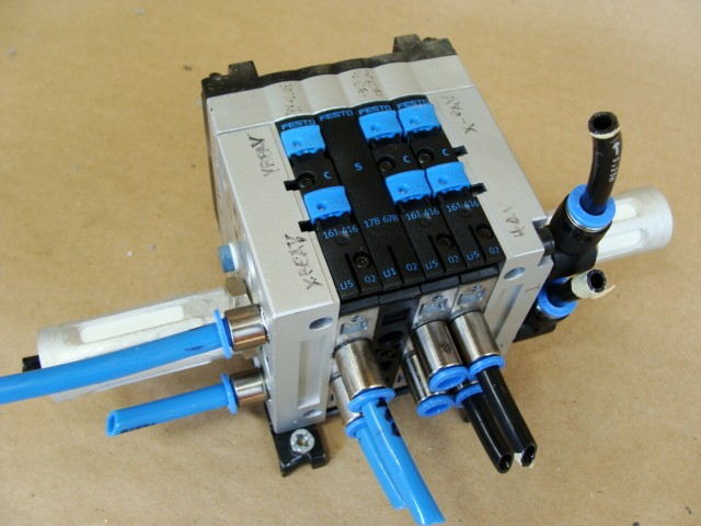 FESTO SOLENOID VALVE ASSY 161414 CPV-10-VI 18200 MANIFOLD CPV10-GE-MP-4 BLOCK