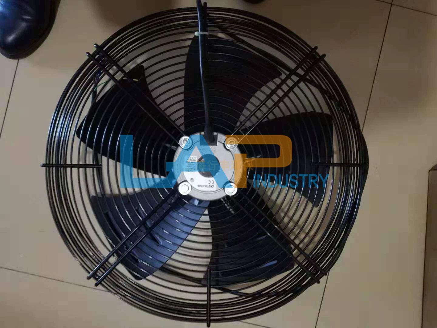 1PCS New YWF4D-400S-102/47-G 220V Three-phase external rotation subnet hood fan