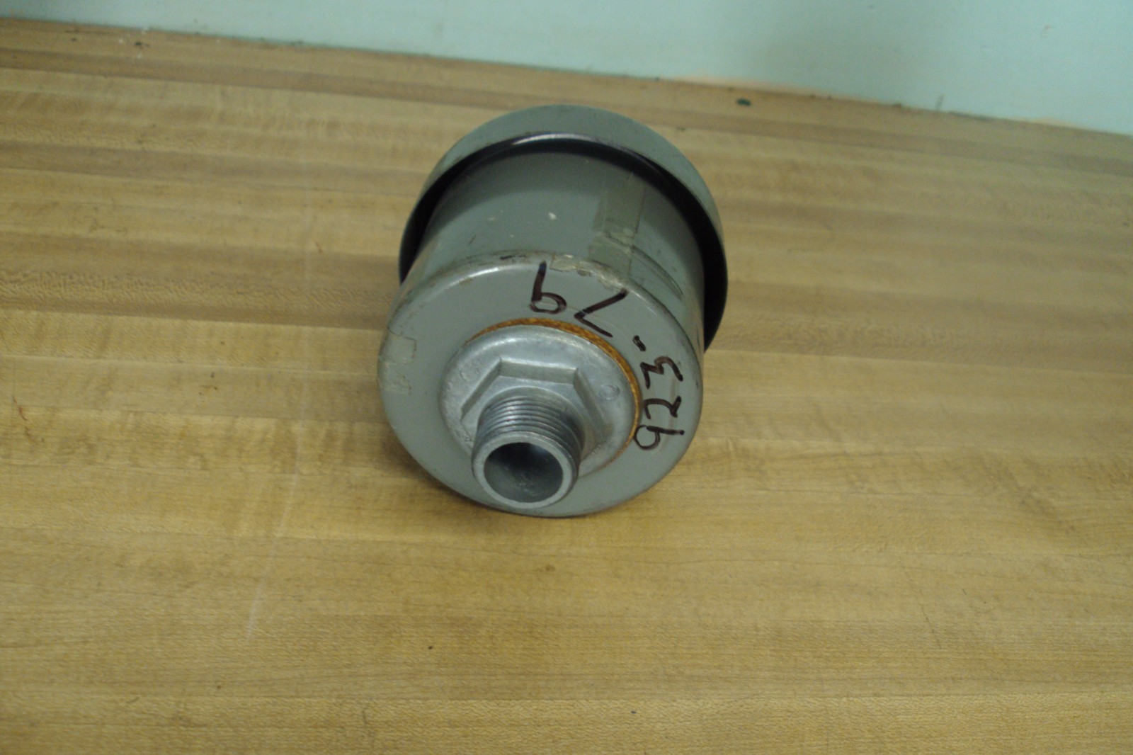 AIR-MAZE FAOB Oil Bath Filter 3/4″ NPT 3″ High 3″ Wide New Old Stock Bin 367