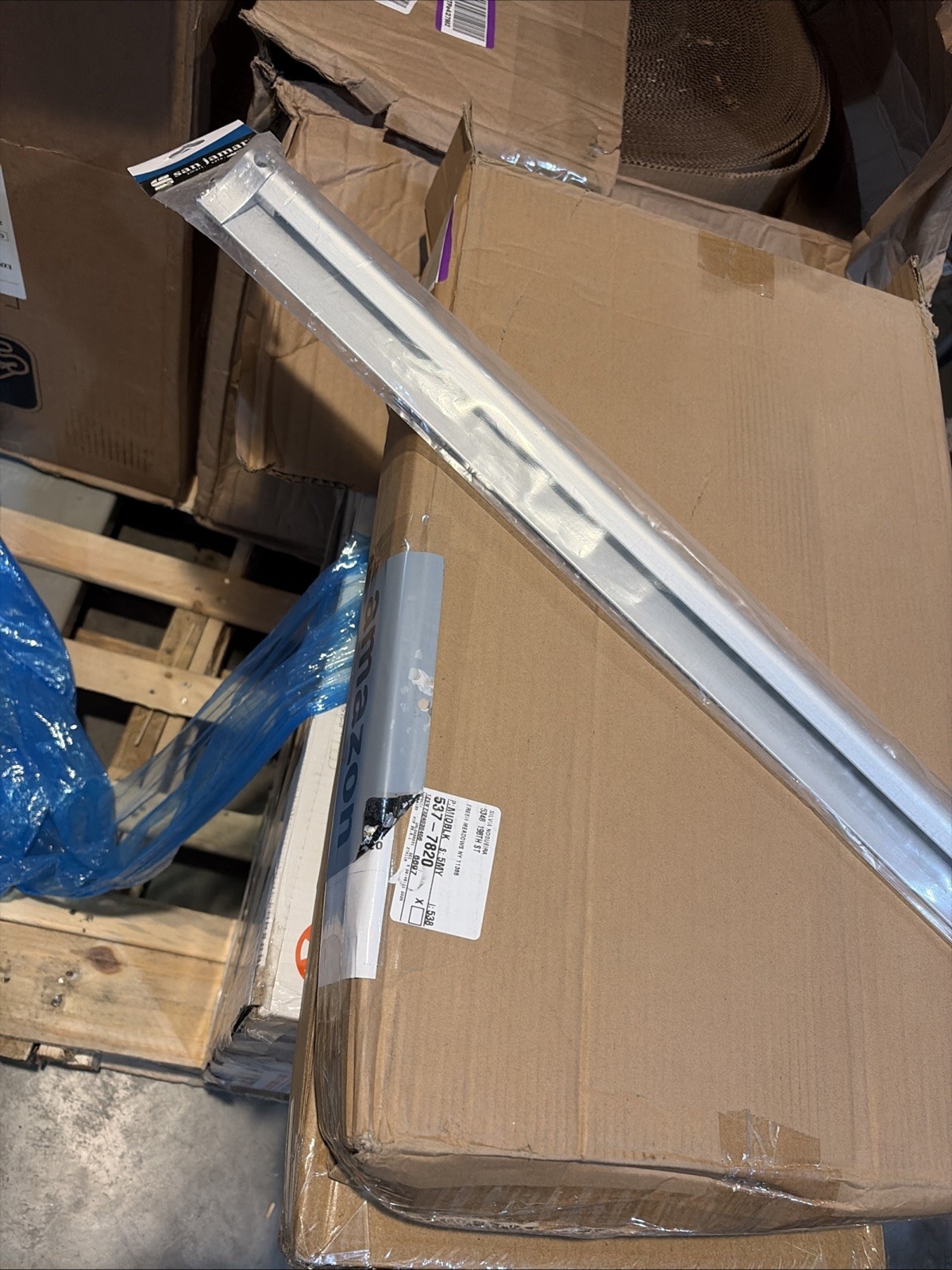 San Jamar CK6512A 36”x 2″ Aluminum Wall Mounted Ticket Holder