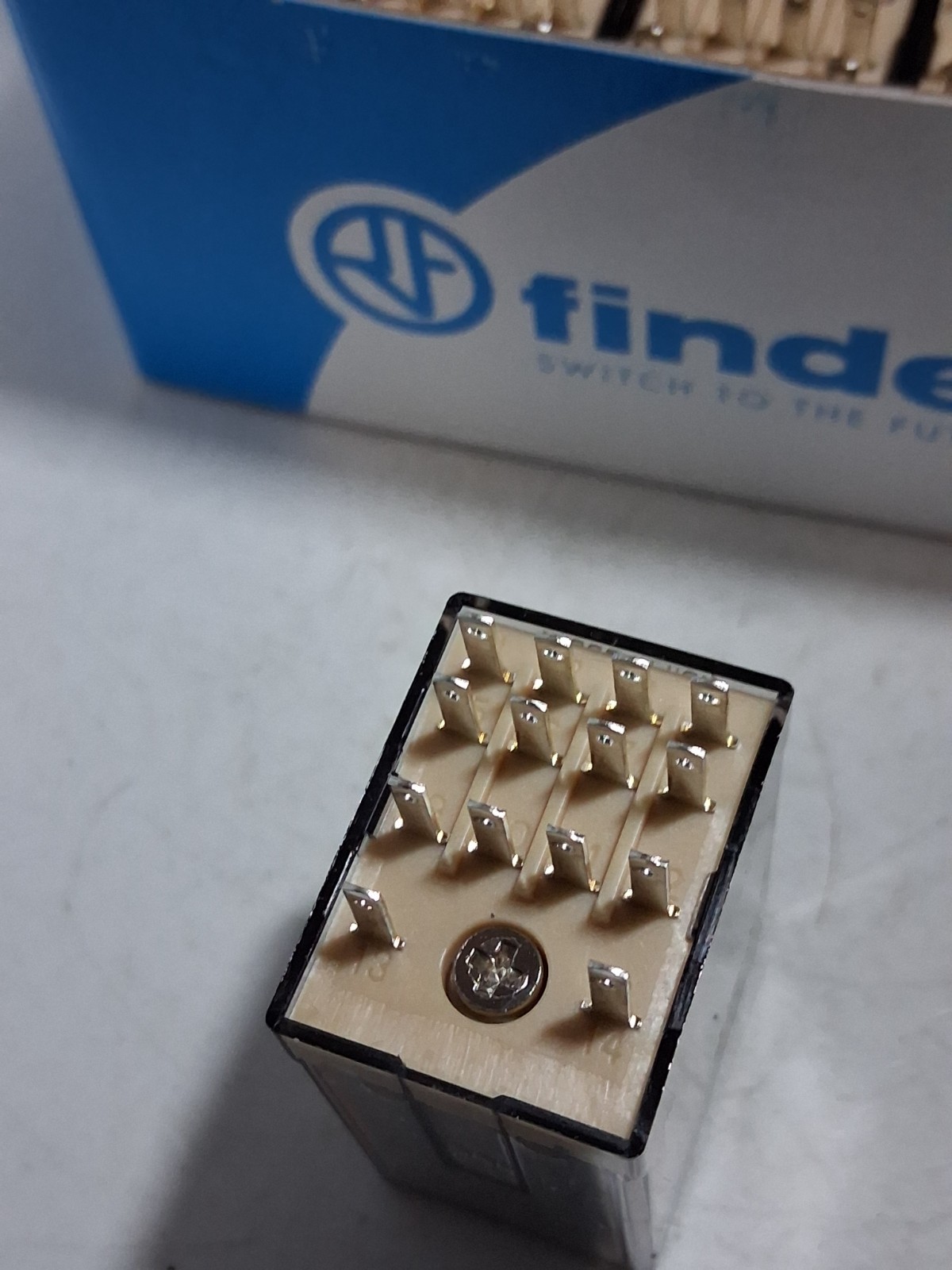 FINDER 55.34.8.024.0040 MINIATURE INDUSTRIAL RELAY 4CO-APDT 7A 250V 24VAC NIB