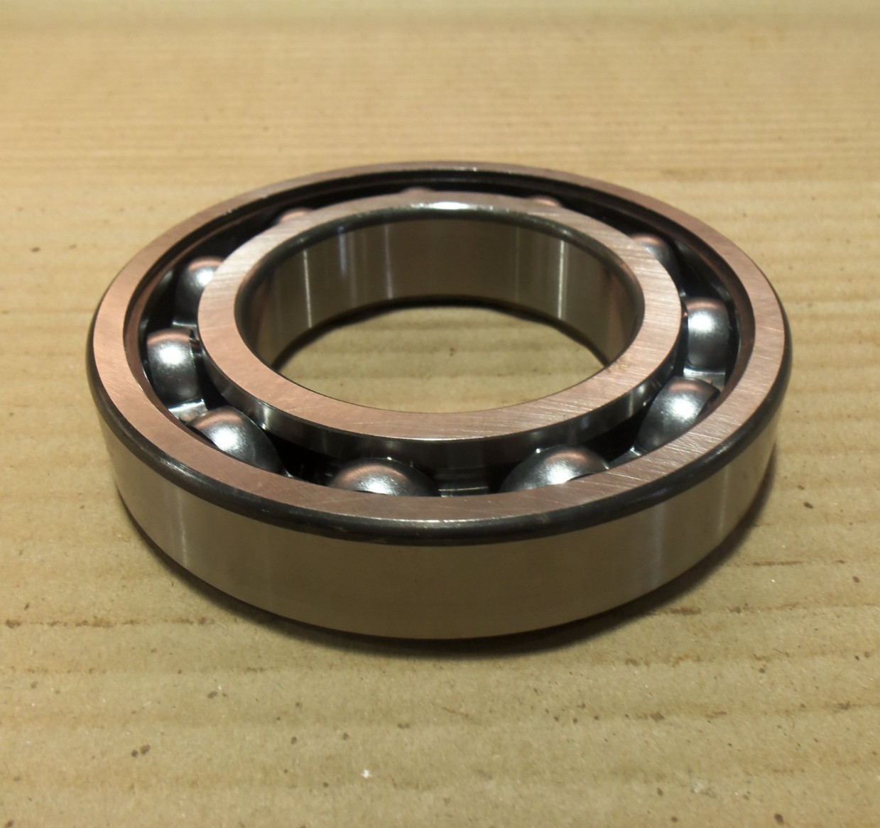 New SKF 6214-Z/C3 Deep Groove Ball Bearing