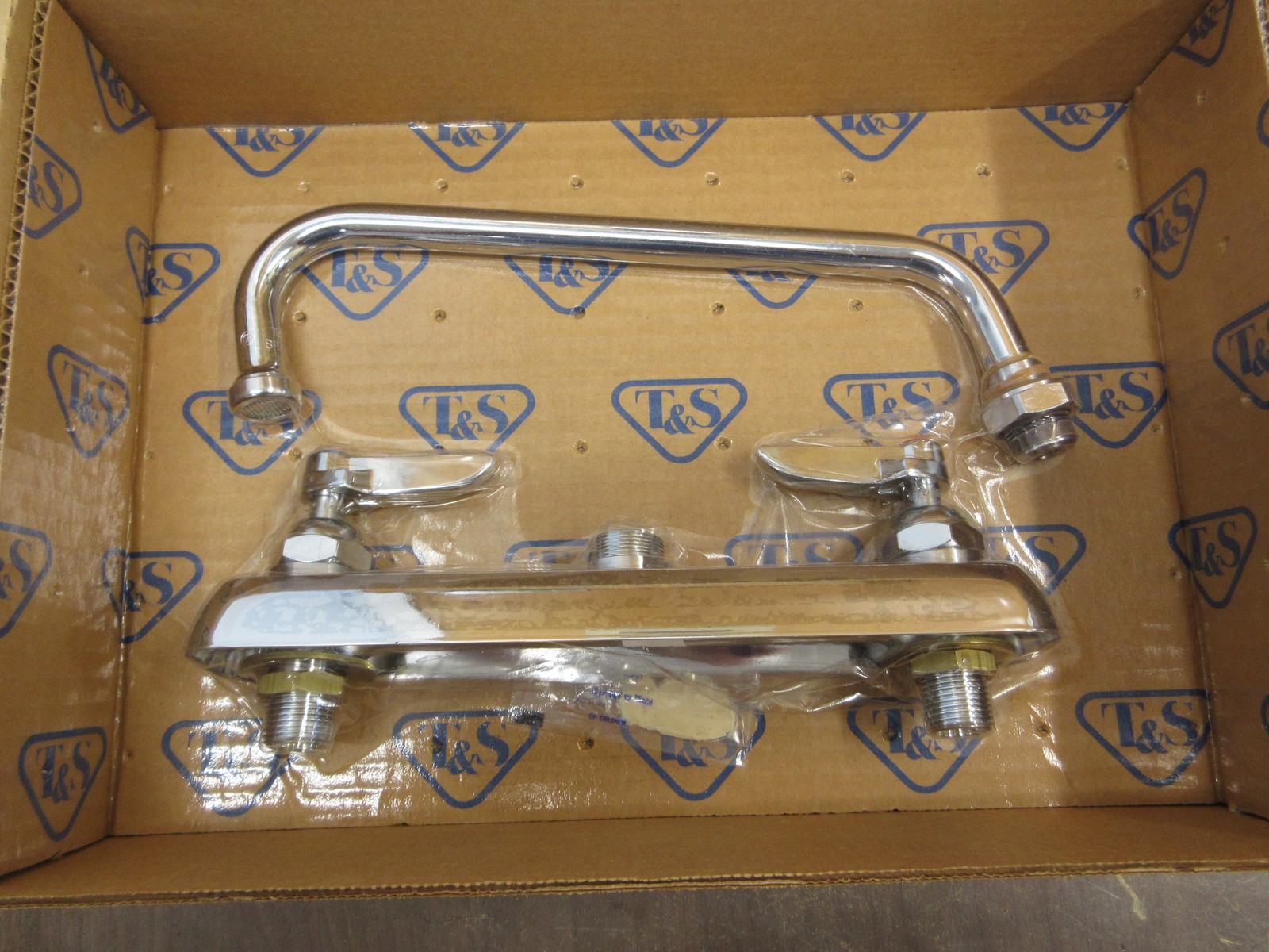 T&S Workboard Faucet B-1122 Deck Mount 8″ Centers 10″ Swing Nozzle Lever Handles