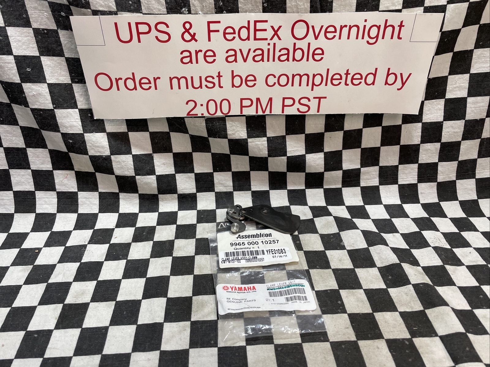 YAMAHA CLAMP LEVER, CL12-16MM, KW1-M1131-102, 996500010257, SHIPSAMEDAY#1642E13