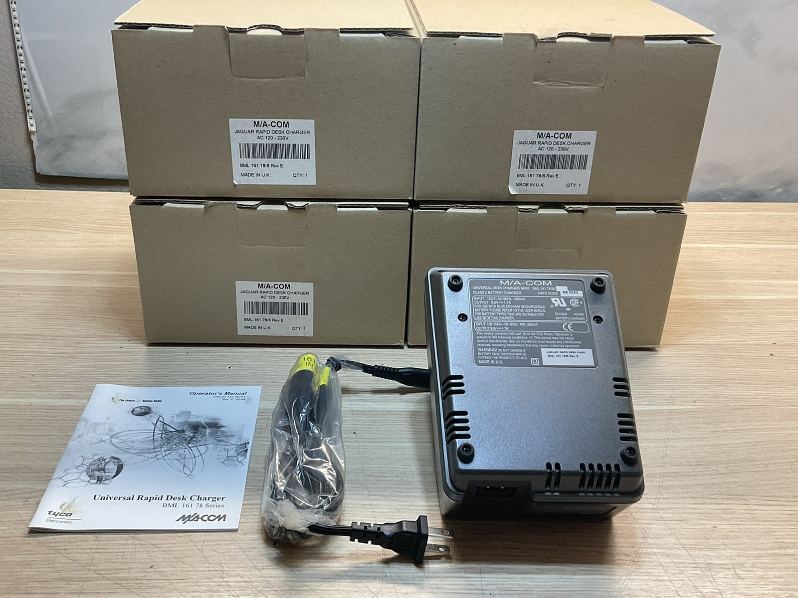 M/A-Com Jaguar Rapid Desk Charger BML16178/6 New In Box/LOT OF 4 /JUA1027
