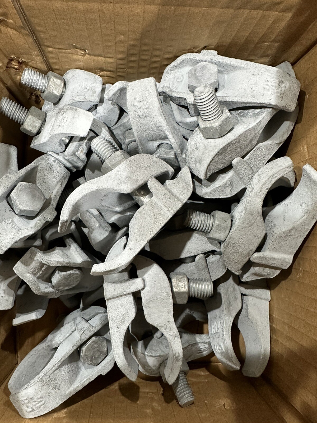 🔴(QTY 5) Eaton Crouse-Hinds PARC150HD 1-1/2″ Parallel Conduit Clamp‼️
