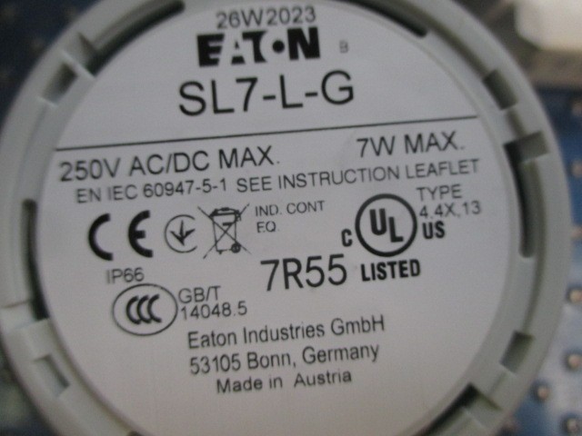 NEW EATON GREEN MODULE WITH BULB SL7-L-G