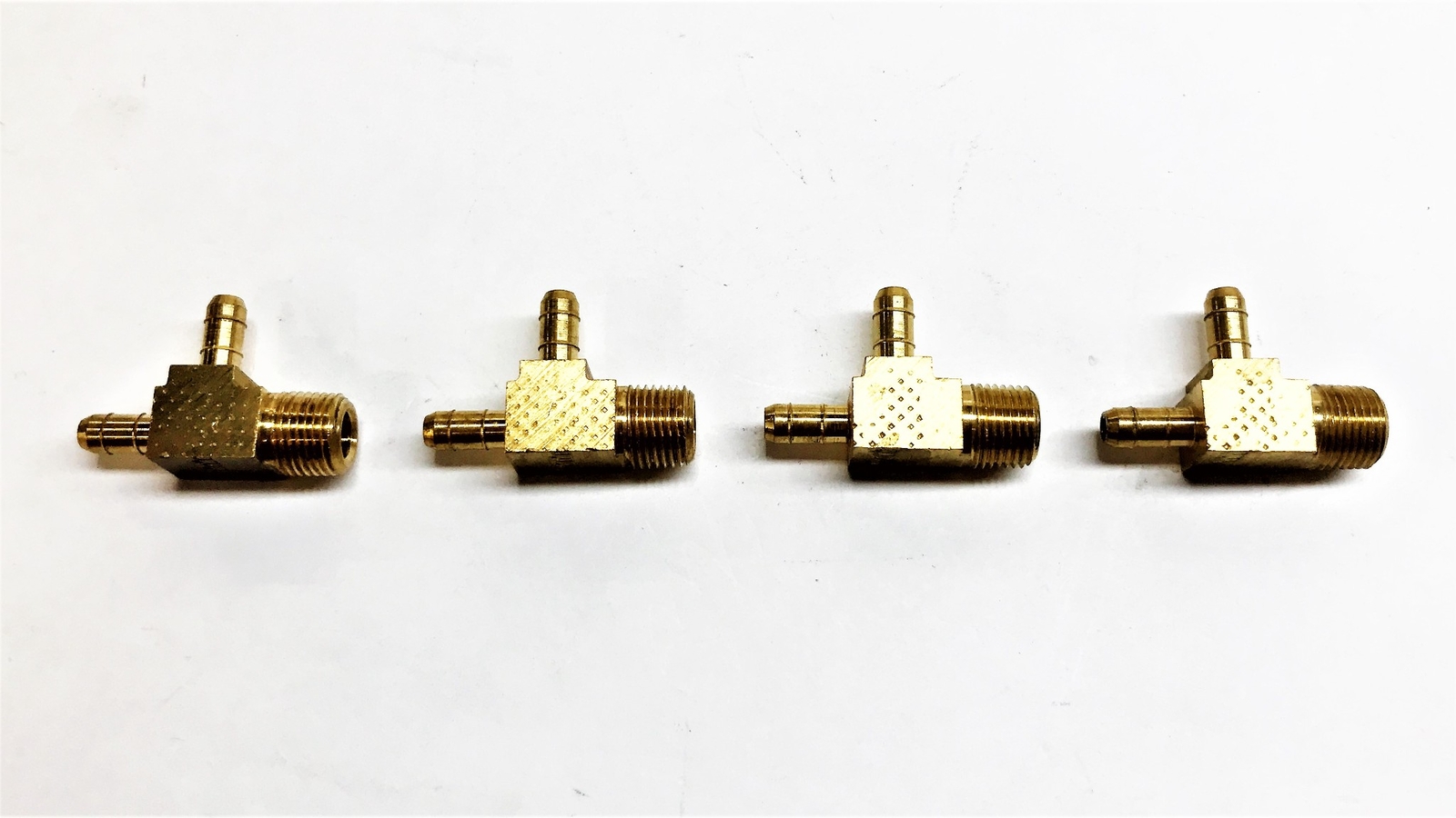 Parker 0.17″ Barb x 0.17″ Barb x 1/8″ MNPT Brass Male Tee 231-4-2 [Lot of 4] NOS