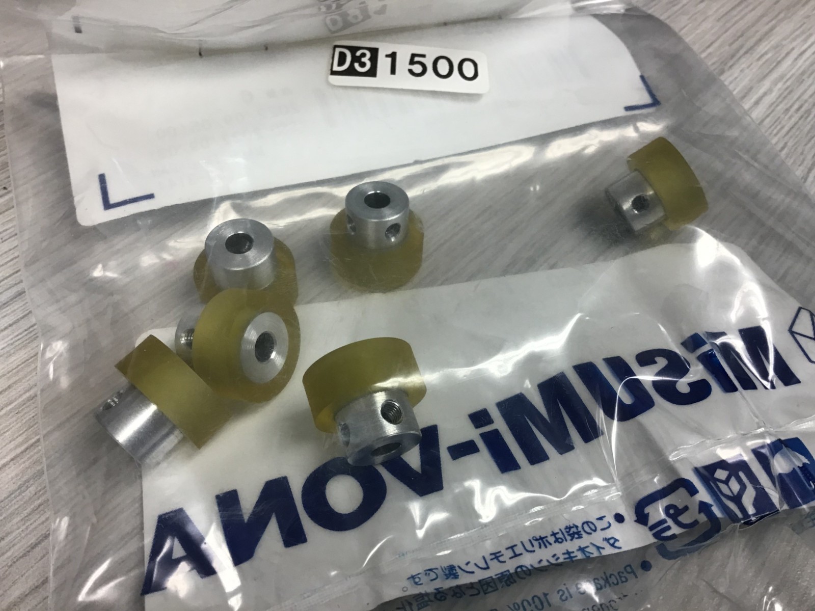 (6PCS) Misumi UMHA15 Roller