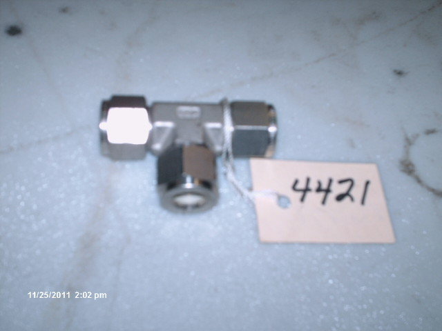 SSP Duralok Union Tee ISS-D-8-UT 1/2″ Tube Fitting Removed From New Equipment