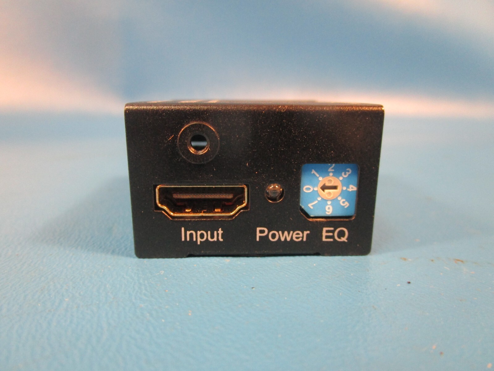 Monoprice HH-EXT-EQ-MTL(C), HDMI Active Equalizer Repeater