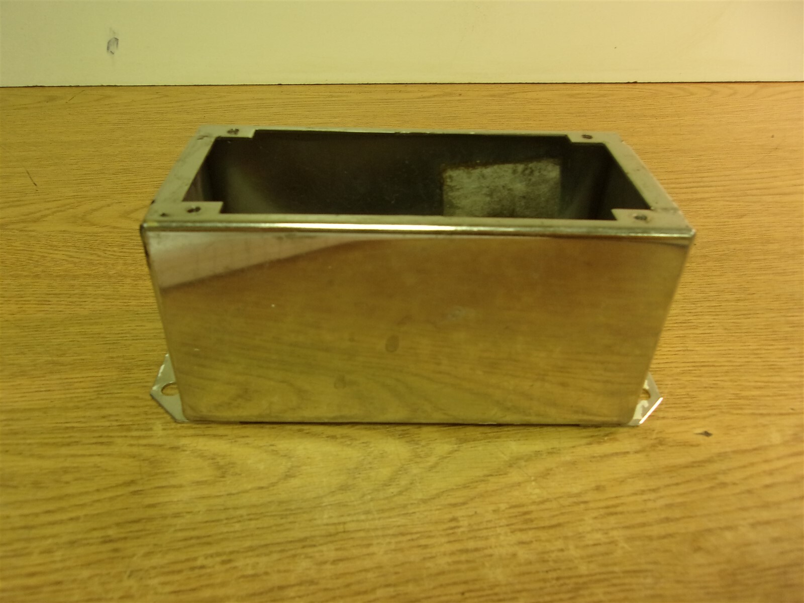 Stainless Steel Enclosure No Lid/Cover 6-3/4 x 3 x 3-1/2″ *FREE SHIPPING*