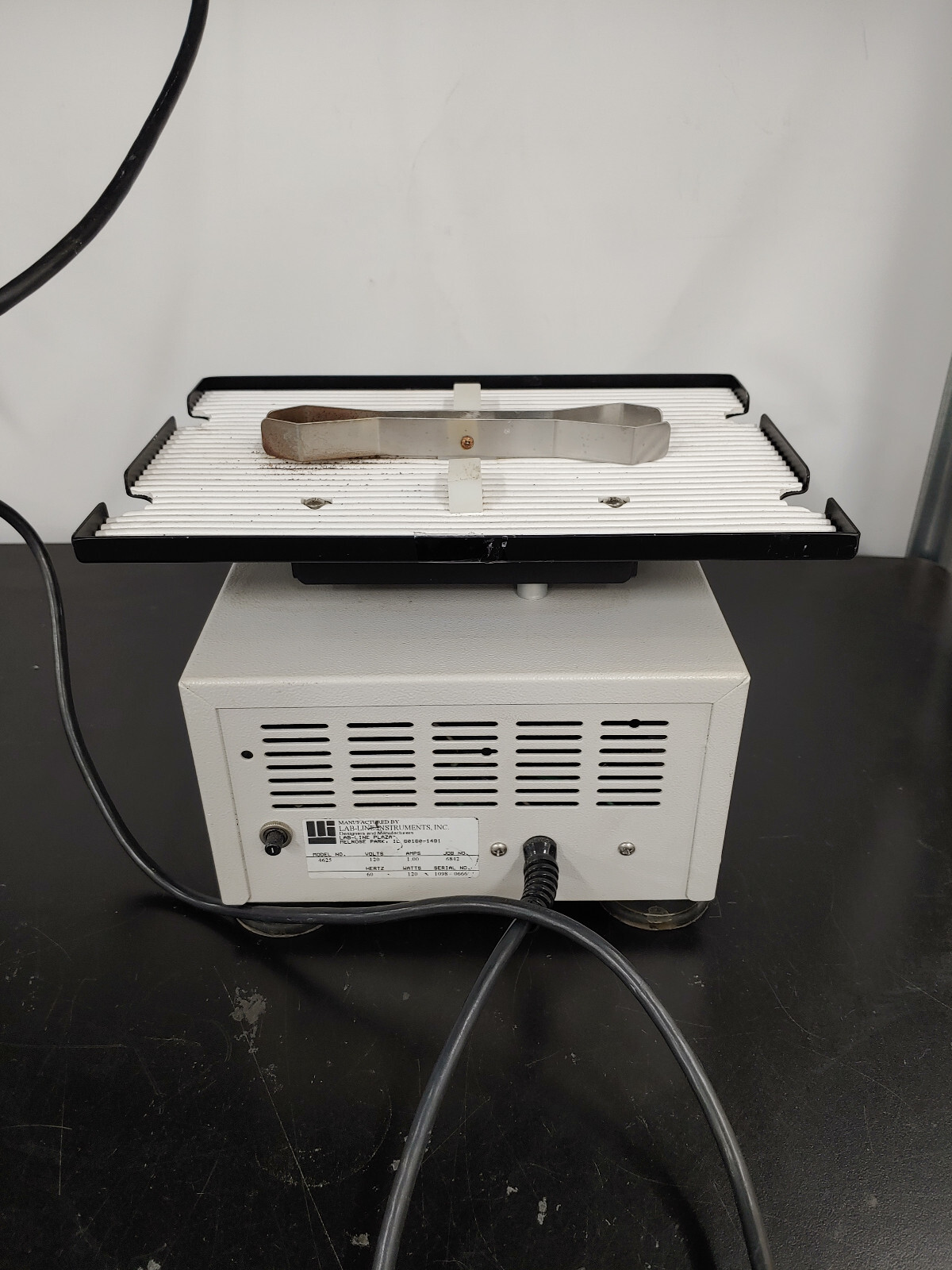 LAB LINE Instruments 4625 Titer Plate Shaker