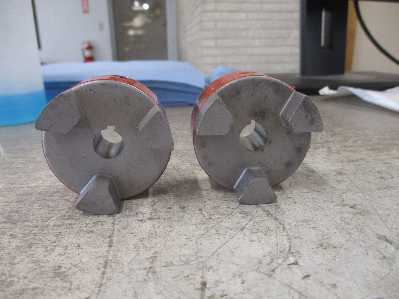 Lovejoy L-Jaw Hub L-095 Bore: 0.500″ *Lot of 2* Used