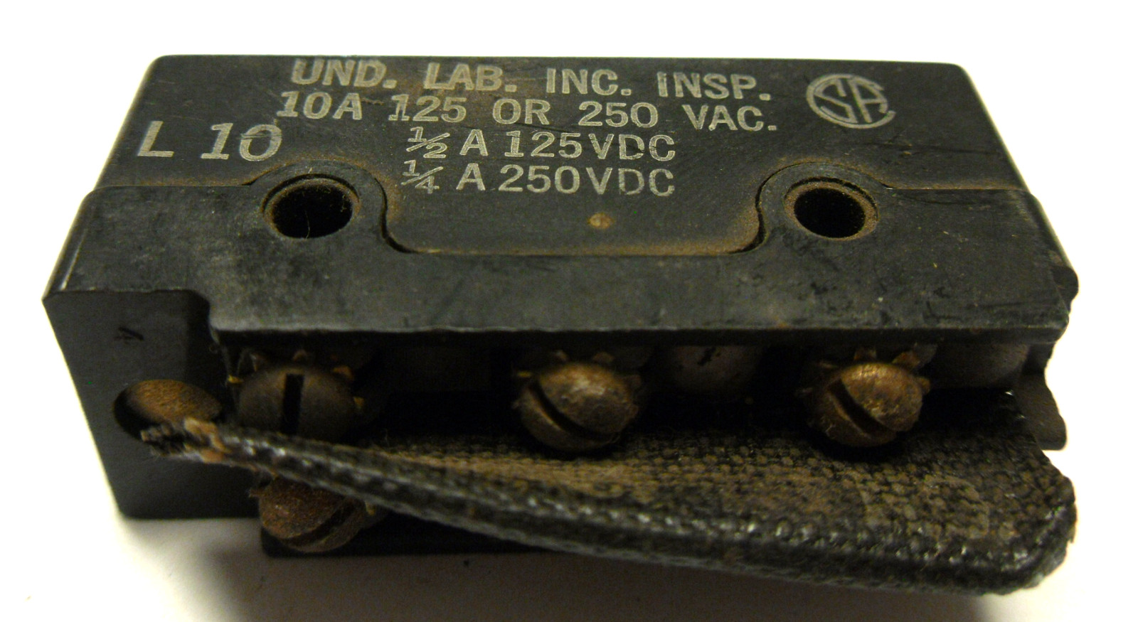 LOT OF 2 MICRO DT-2R4-A7 MICROSWITCH PIN PLUNGER