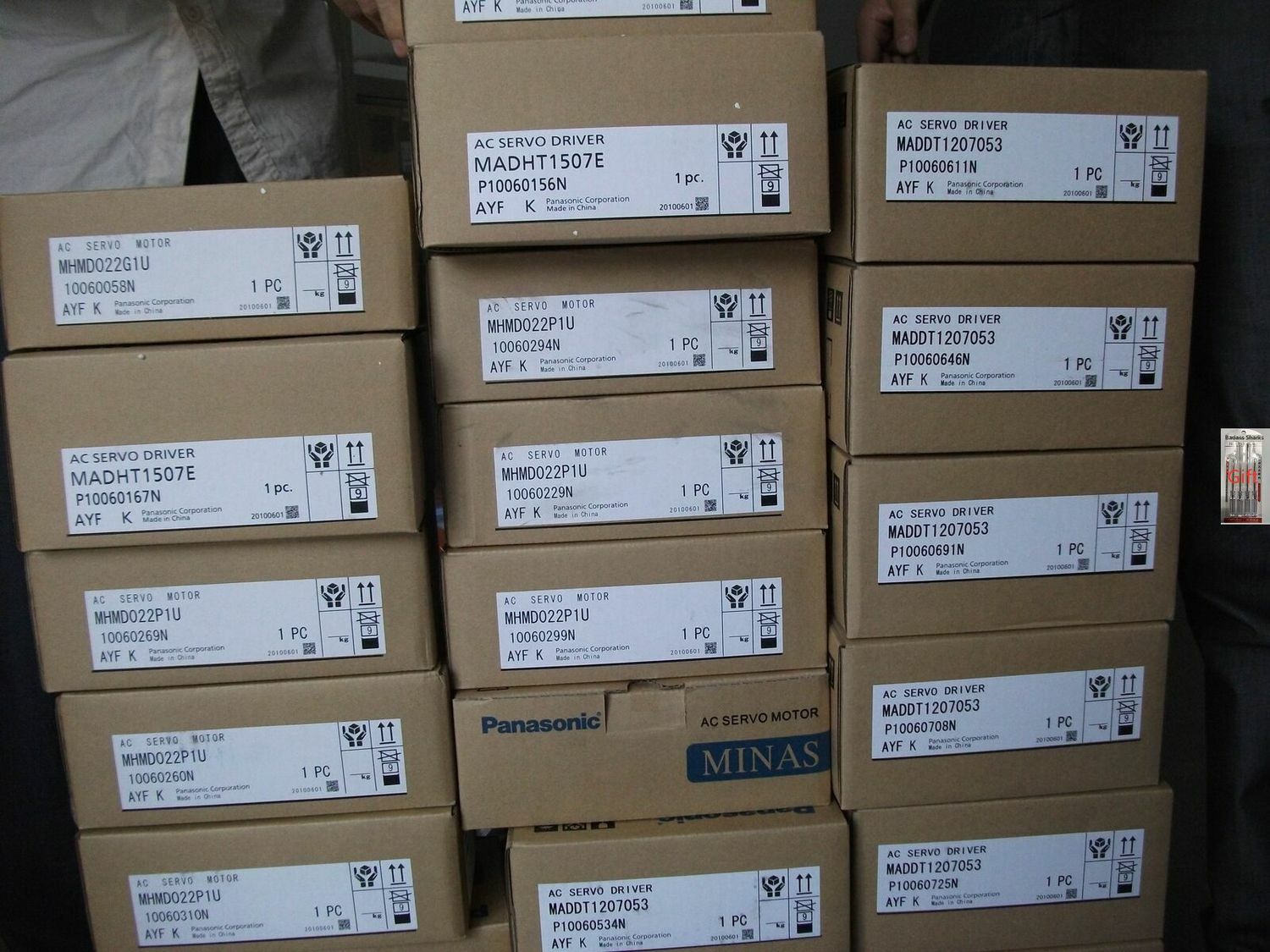 Panasonic Servo Motor MDME402GCG !!( 90days warranty via DHL or EMS)