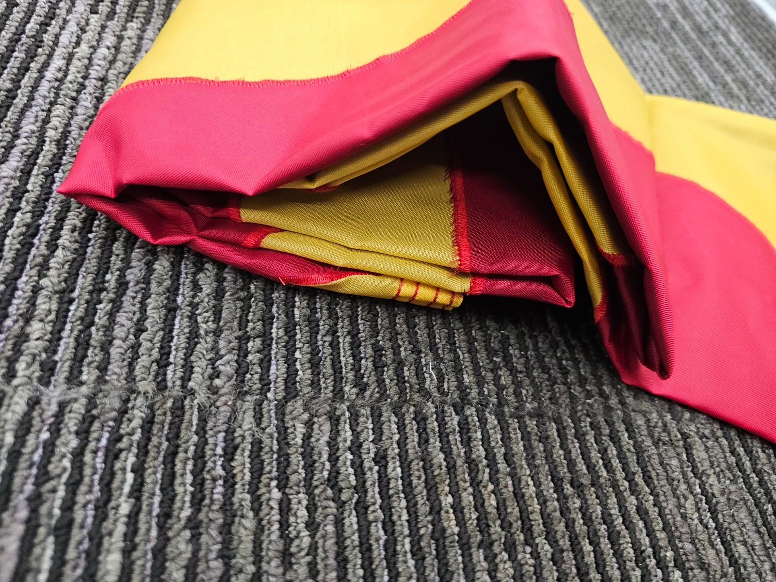 FMMA Flag & Pole Co. Country Flag Red/Yellow 4 x 6