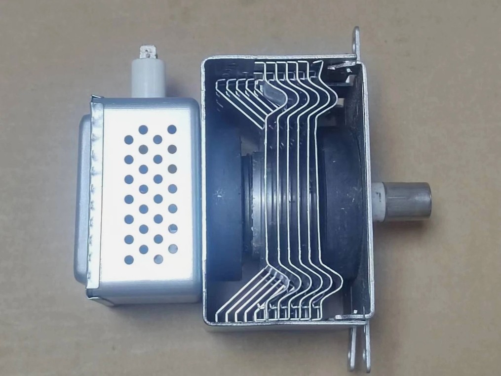 1pc 2M261-M1 Magnetron 2M261-M1
