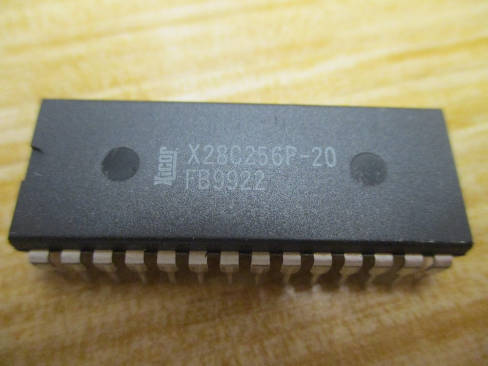 XICOR X28C256P-20 Integrated Circuit X28C256P20 (Pack of 5)