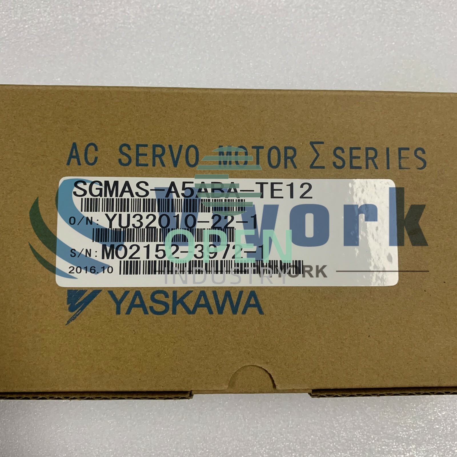 1PCS New in box Yaskawa SGMAS-A5ABA-TE12 AC SERVO MOTOR 50W 200V 0.66A 3000RPM