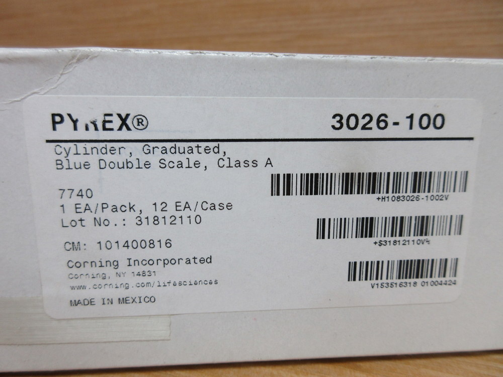 Pyrex 3026-100 Corning Cylinder 3026