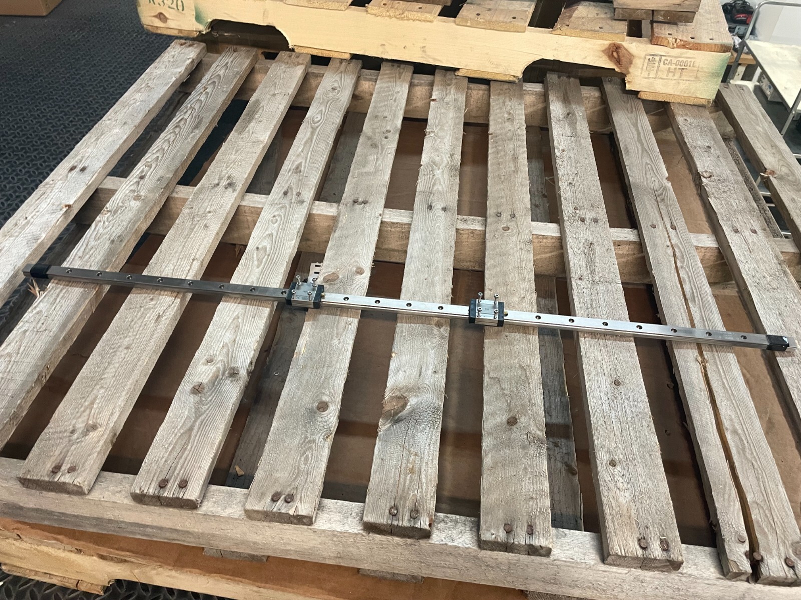 IKO LWL15B Linear Guide Rail 30″ w/ 2 Carriages