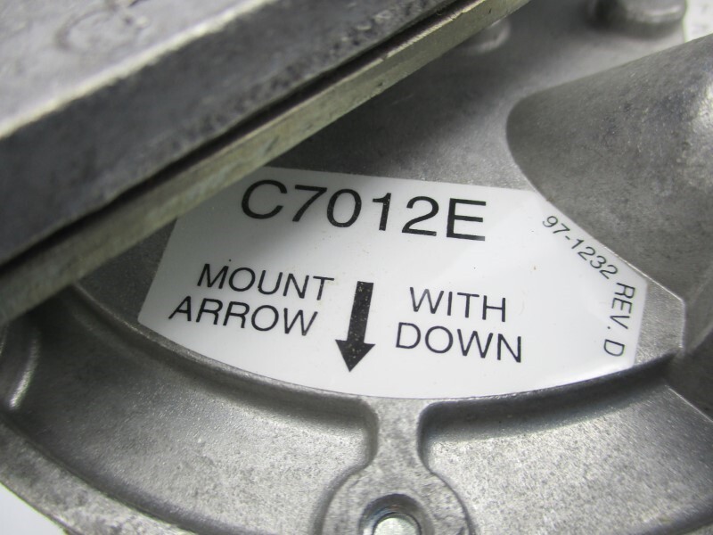 HONEYWELL C7012E1104 120VAC NSNP