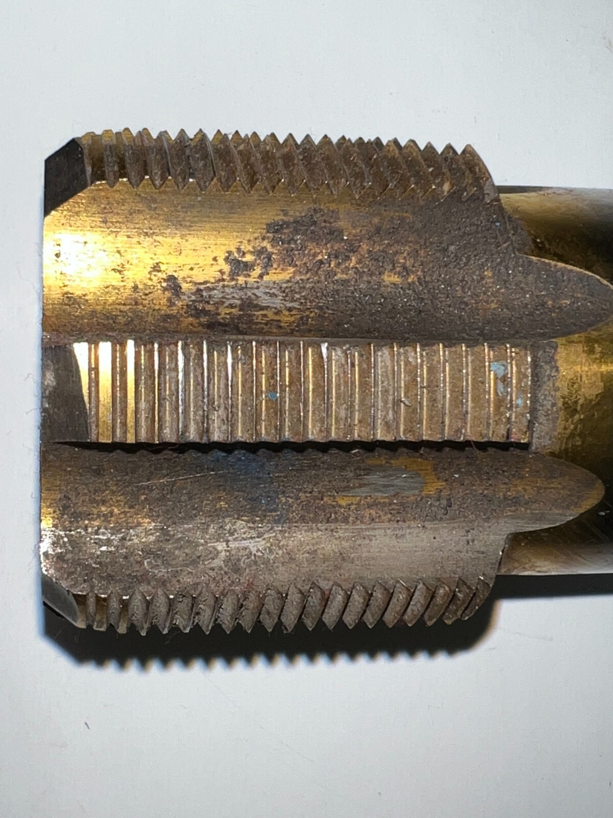 HIGH SPEED STEEL PLUG TAP 7-FLUTE 2-1/4″-12 THREAD 1-7/8″ LOC 4-1/2″ OAL