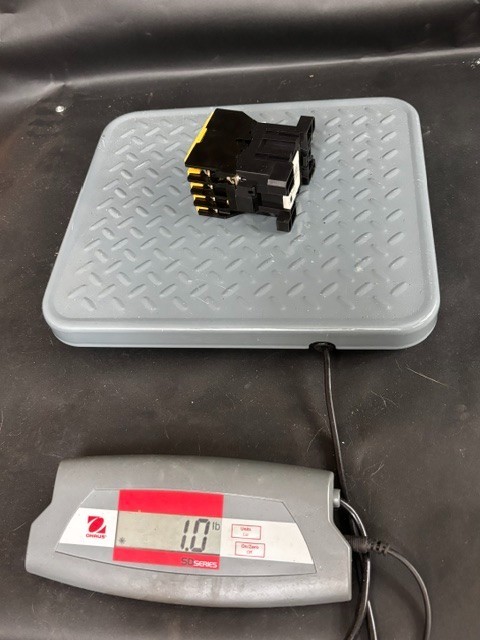ALLEN BRADLEY 100-A24ND3 CONTACTOR ($20 OBO)