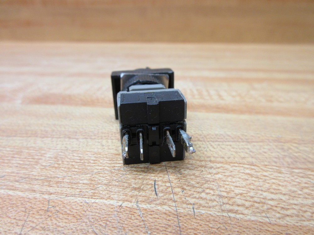 Fuji Electric AH164-P2 Selector Switch AH164P2