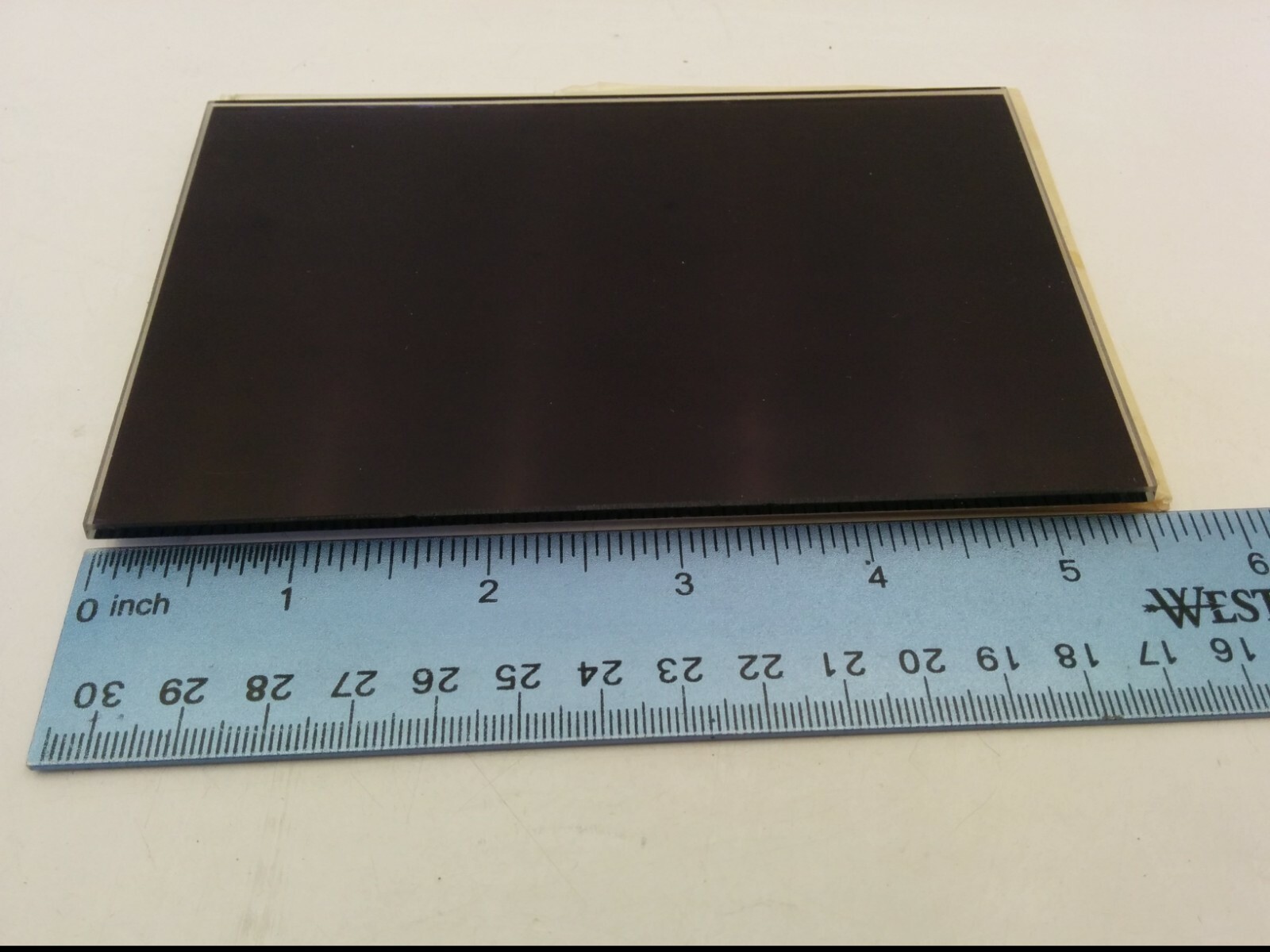 ALSTOM POWER 3-1/2″ x 5-1/2″ x 1/8″ DARK TINTED GLASS VYCOR, NNB