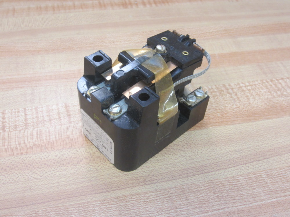 General Electric CR2790E100J45 GE GP 10A Relay 300V