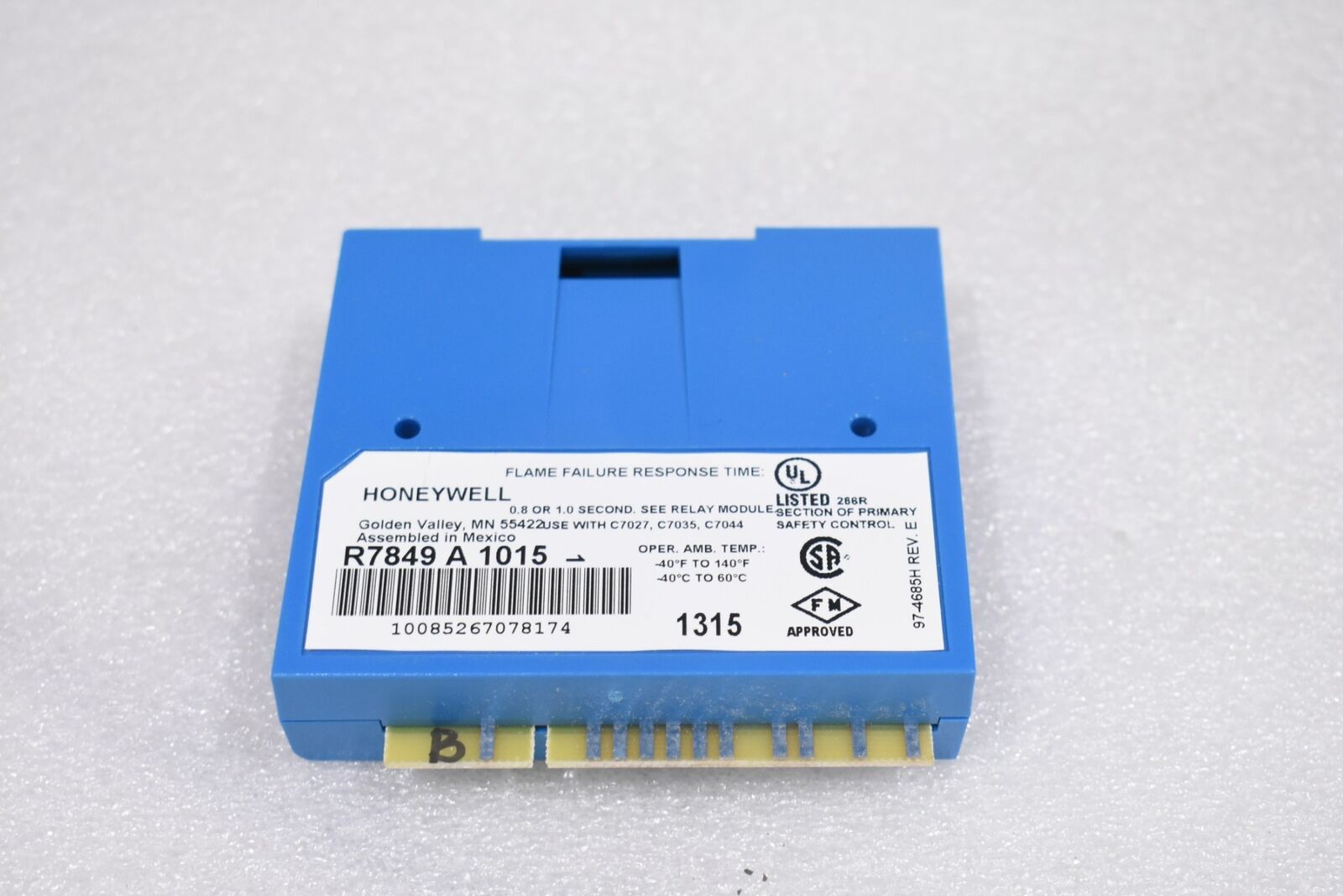 HONEYWELL R7849A1015 FLAME AMPLIFIER ULTRAVIOLET SOLID STATE PLUG-IN