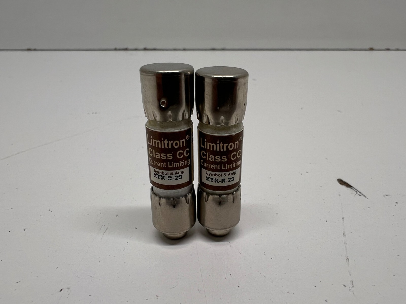 LOT OF (2) NEW OLD STOCK! BUSSMANN 20A CURRENT-LIMITING FUSES KTK-R-20