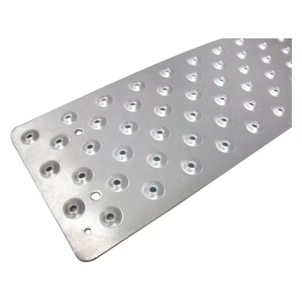 Handi Treads Stair Tread Cover Aluminum Silver, 36 in W x 3/32 in Thick