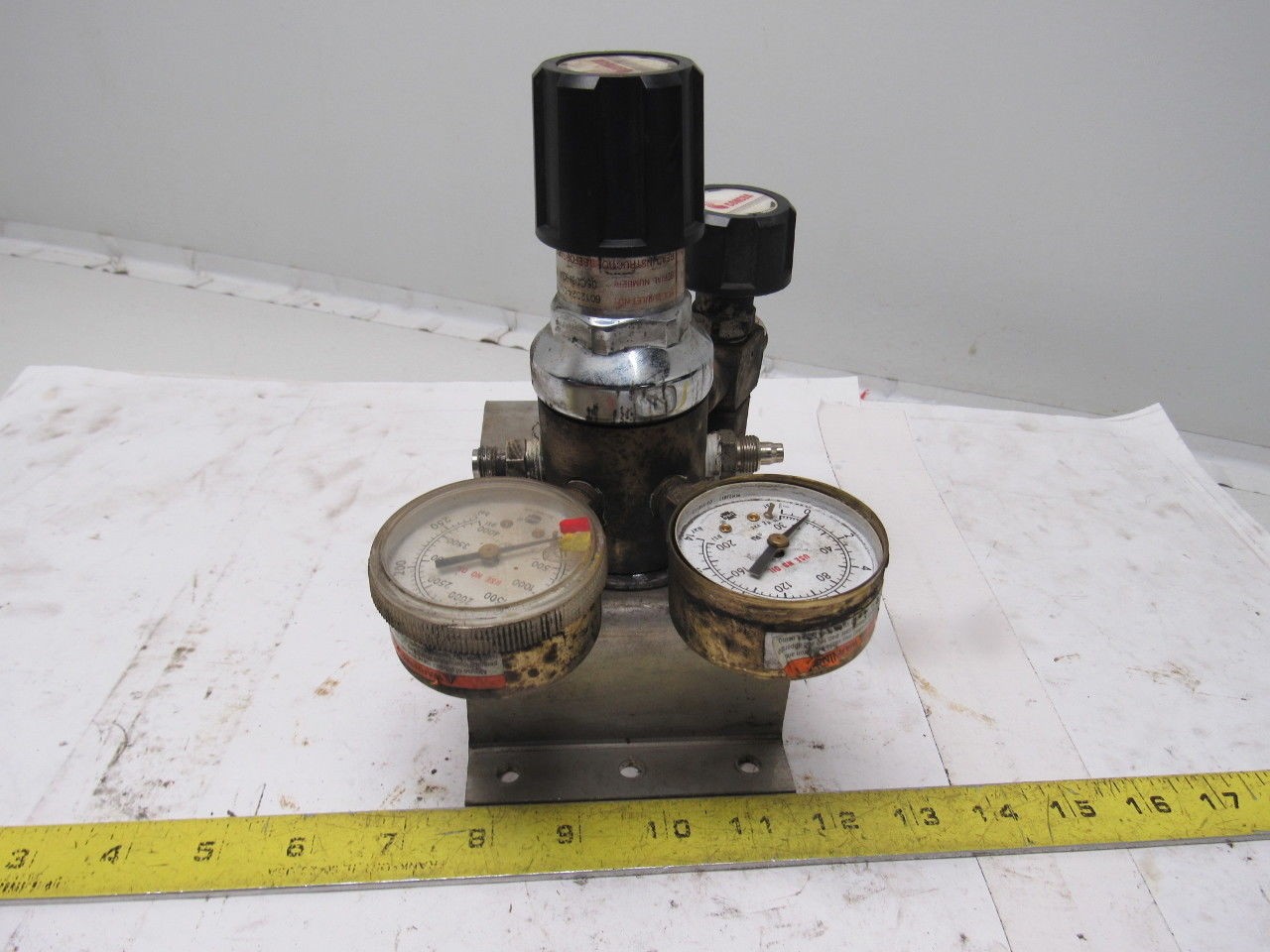 Concoa 6012324-01-580 Dual-stage Regulator Compressed Gas Regulator