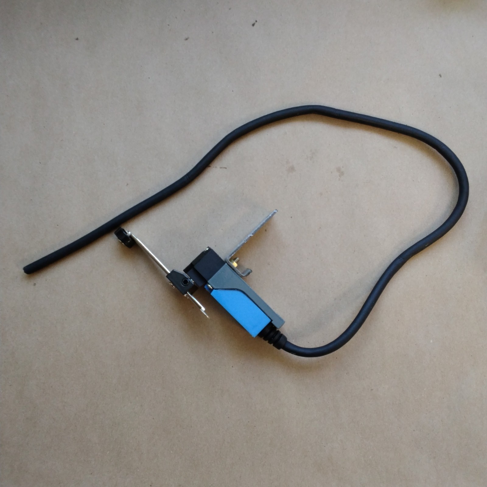 MOUJEN SWITCH MOMENTARY LIMIT SWITCH ME-8108